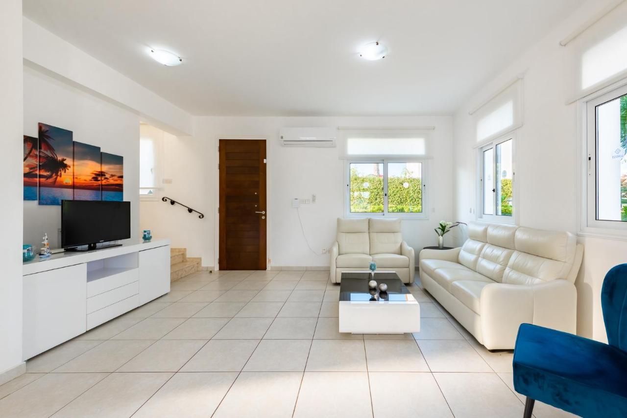 Villa Palm Breeze By Ezoria Villas Protaras Exterior photo